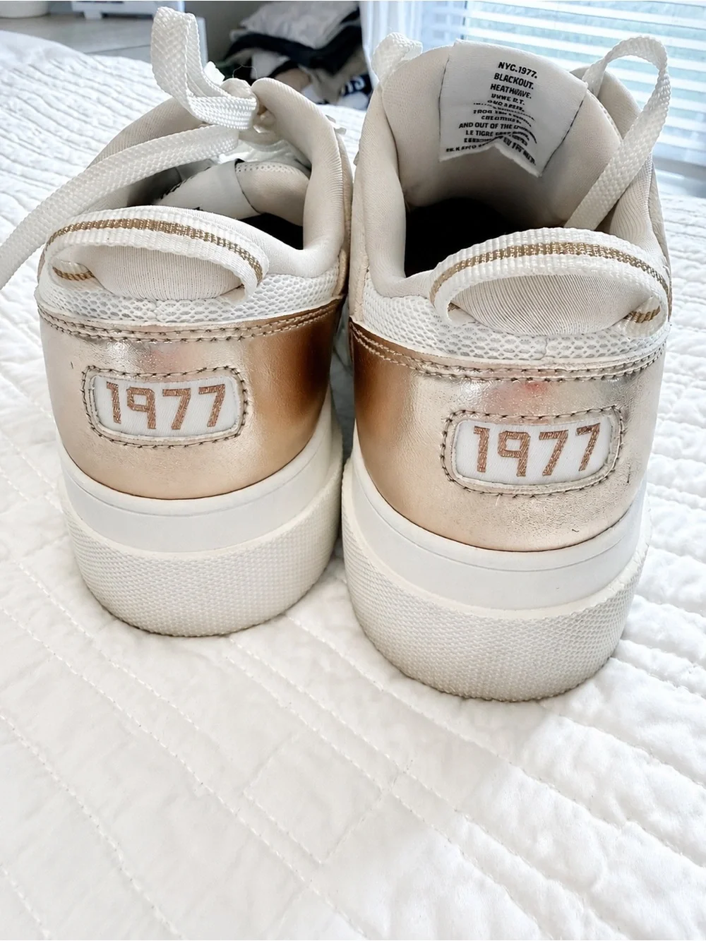 Le Tigre 1977 White Taupe Rose Gold Platform Sneakers size 7